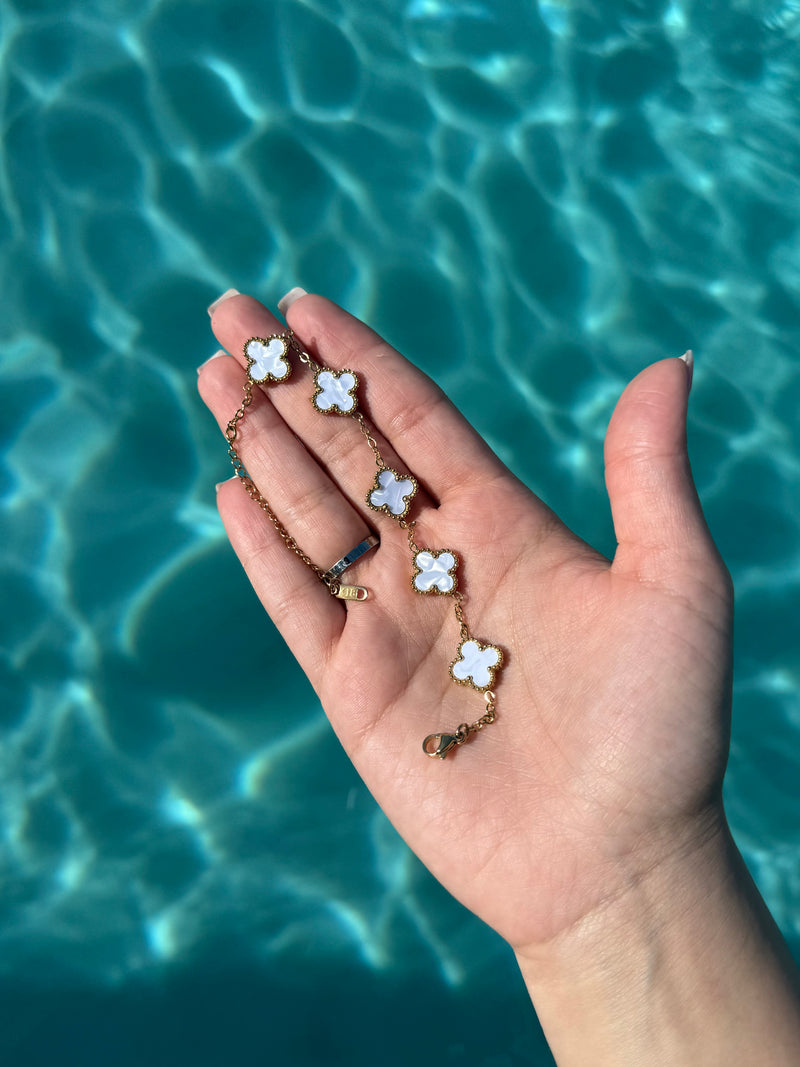 White Gold Clover Bracelet
